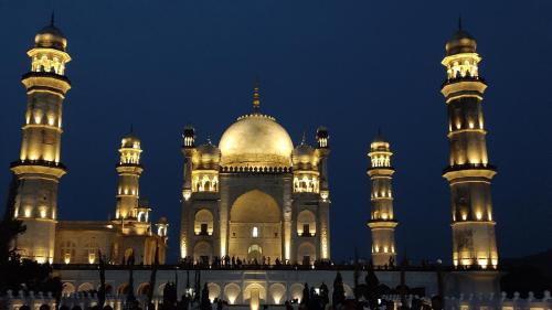 Bibi ka Maqbara 2