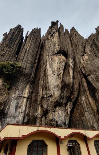 Yana-Caves-1